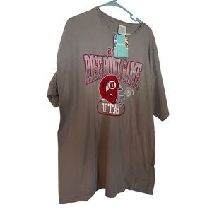 New Comfort Wash Mens Gray Utah Utes Rose Bowl Game 2023 Helmet T-Shirt Size 2XL